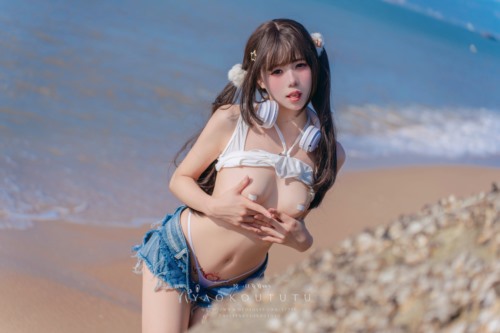 38883-咬一口兔娘黏黏团子兔8月合集【434写真】【7视频】